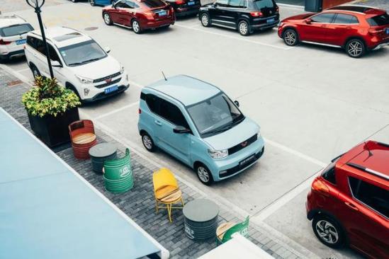 五菱又一款神車來了，“人民的代步車”宏光MINI 電動車
