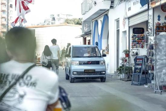 五菱又一款神車來了，“人民的代步車”宏光MINI 電動車