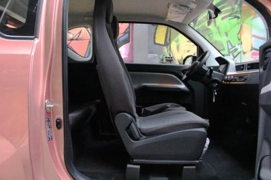 五菱又一款神車來了，“人民的代步車”宏光MINI 電動車
