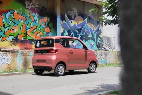 五菱又一款神車來了，“人民的代步車”宏光MINI 電動車