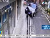 8起事故就有1起踩錯踏板，特斯拉OTA召回推送新功能擊破痛點！